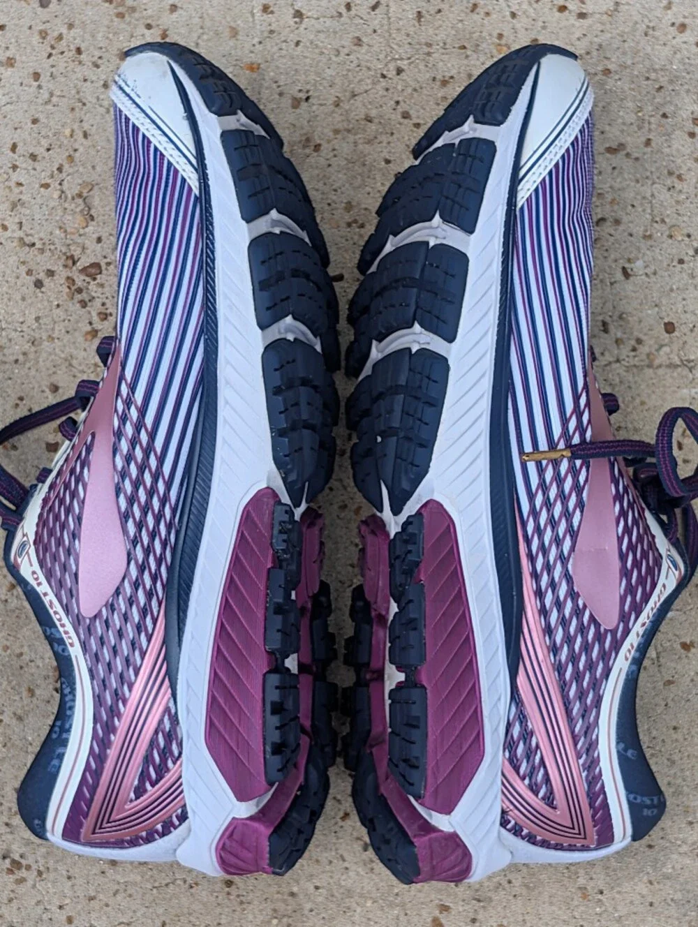 Brooks Ghost LE 10 Sneakers Women Size 9. Excellent Pre-Owned Condition. - Picture 7 of 14